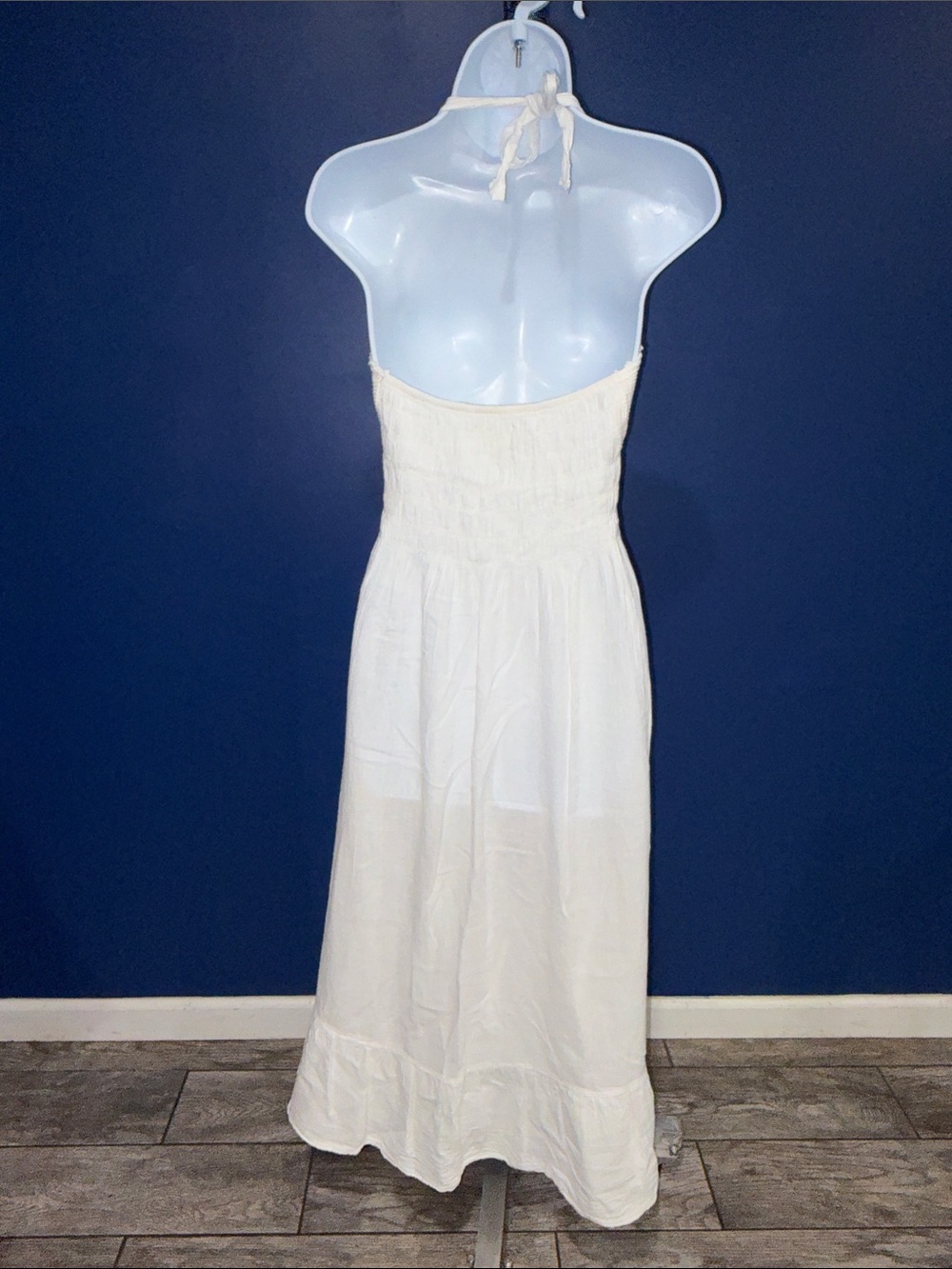 Sea Spice- Ivory Cotton Crochet Halter Maxi Dress Size Medium - Picture 5 of 16